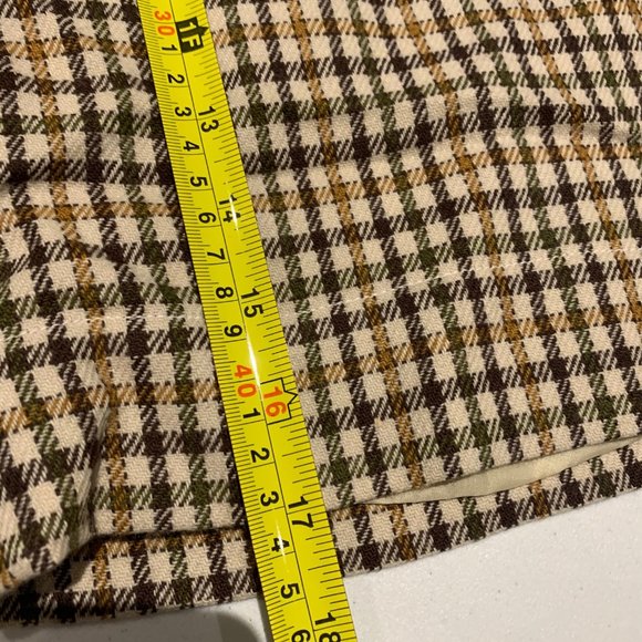 NEW Short - Picture 5 of 6